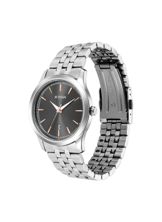 TITAN Men Analog Display Watch With Silver Stainless Steel Strap - 1823SM01