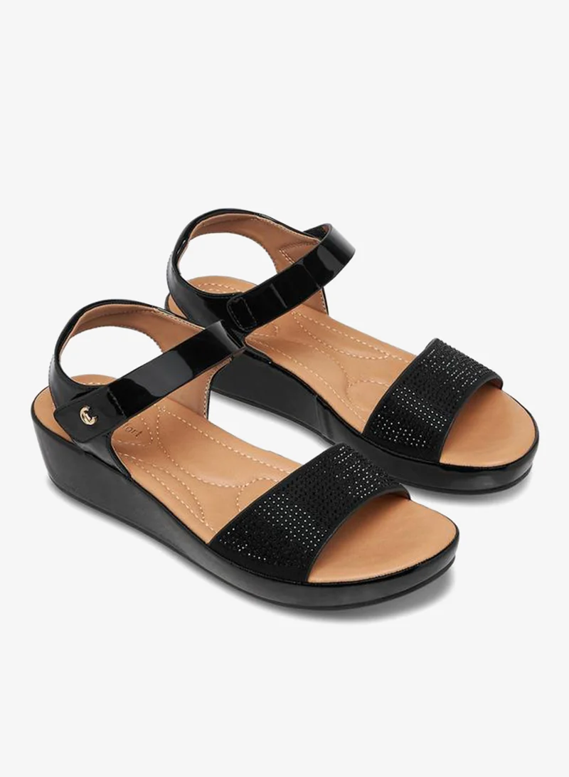 لو كونفورت Women Embellished Wedge Heel Sandals