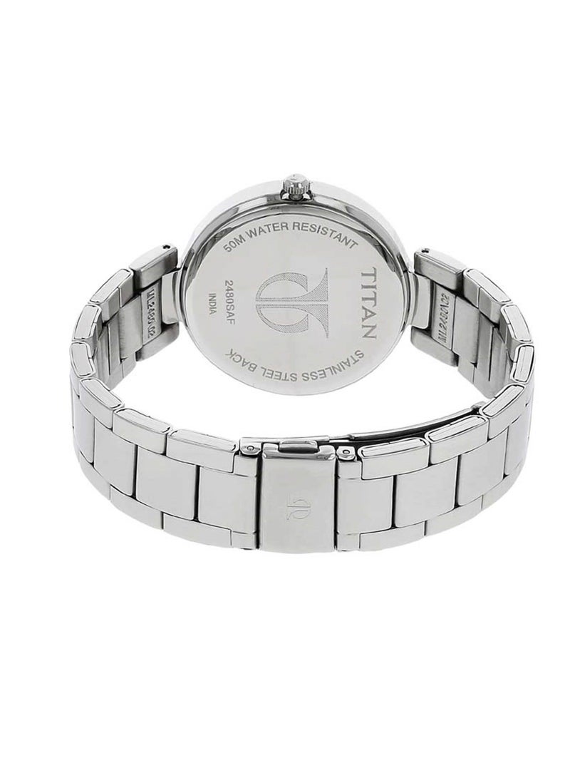 تيتان ساعة تيتان نسائية بقرص فضي وسوار ستانلس ستيل - Image 4