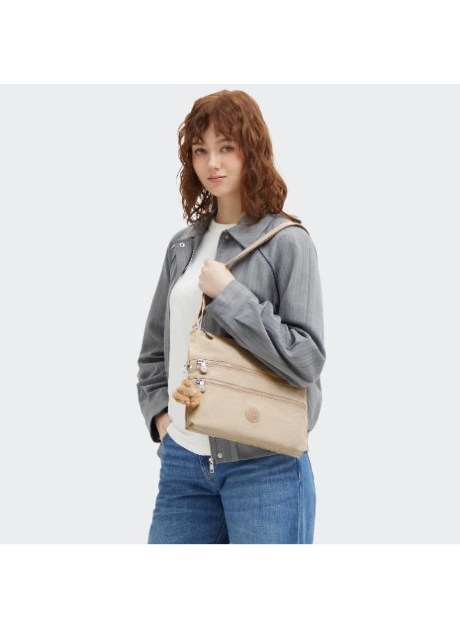 كيبلينغ حقيبة كتف متوسطة ألفار عابرة للجسم - بيج لامع - Image 3