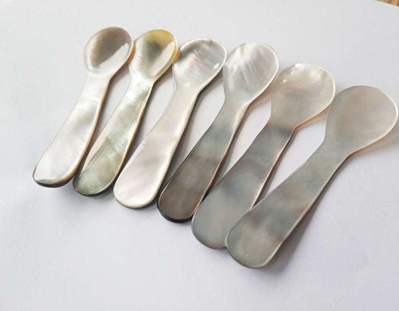 DUEBEL Set of 6 Shining Mother of Pearl MOP 7.5cm x 2cm Shell Spoons for Caviar, Egg Serving (Black) - Image 5