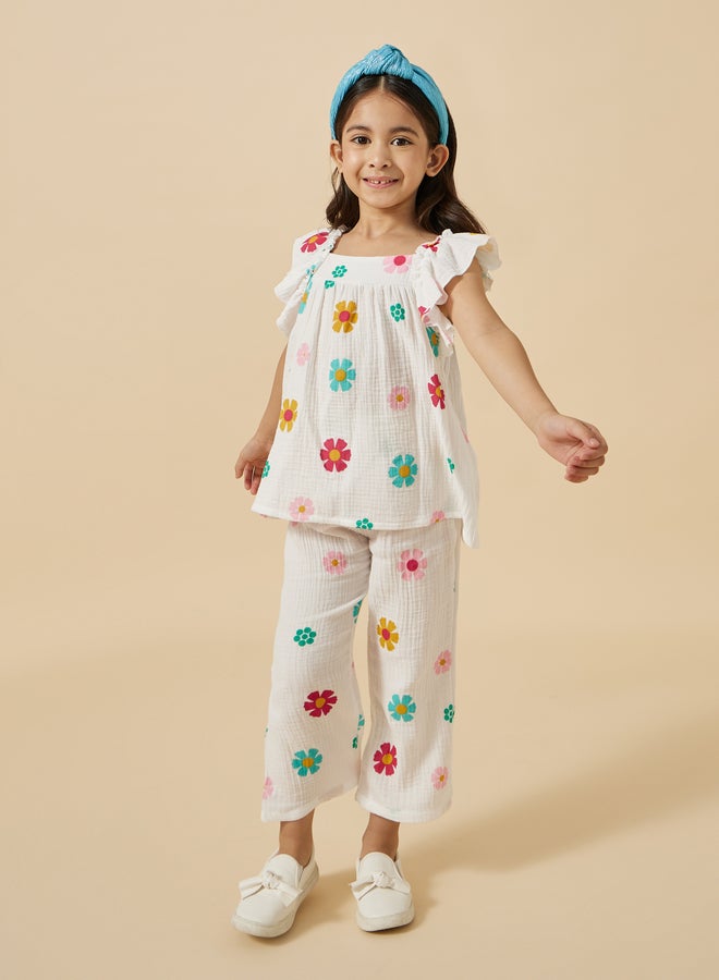 Styli Styli Floral Print Frill Sleeve Top and Pants Set  - Image 2