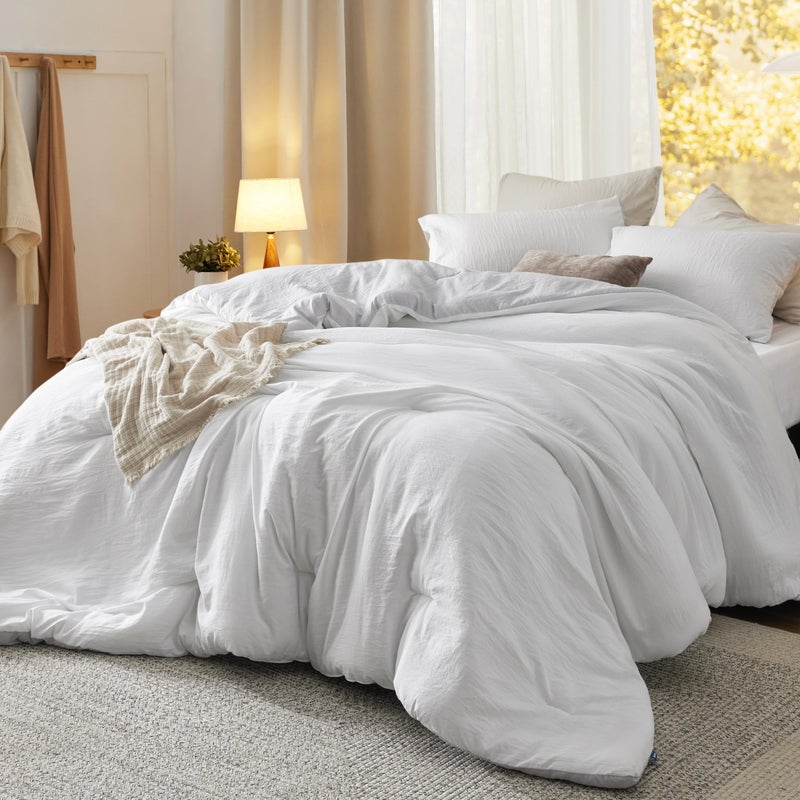 Bedsure 3-Piece Queen  Size Comforter Set, Reversible White Soft Prewashed Bedding for All Seasons, Includes 1 Lightweight Comforter (230 cm x 230 cm) and 2 Pillowcases (50 x 66 cm) - Image 1