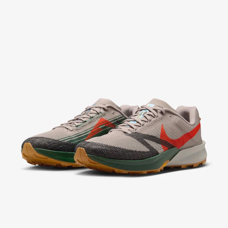 Nike Men's Kiger 10 Trail Running Shoes