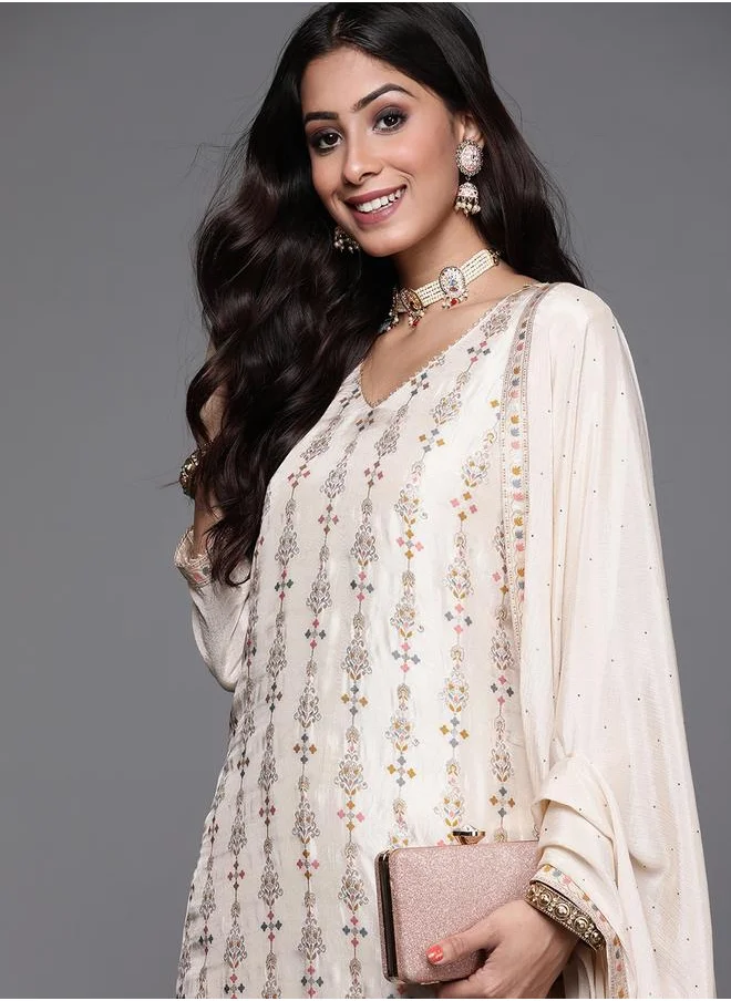 لباس Silk Blend Zari Work Kurta and Solid Trouser with Chiffon Embellished Dupatta Set by Styli