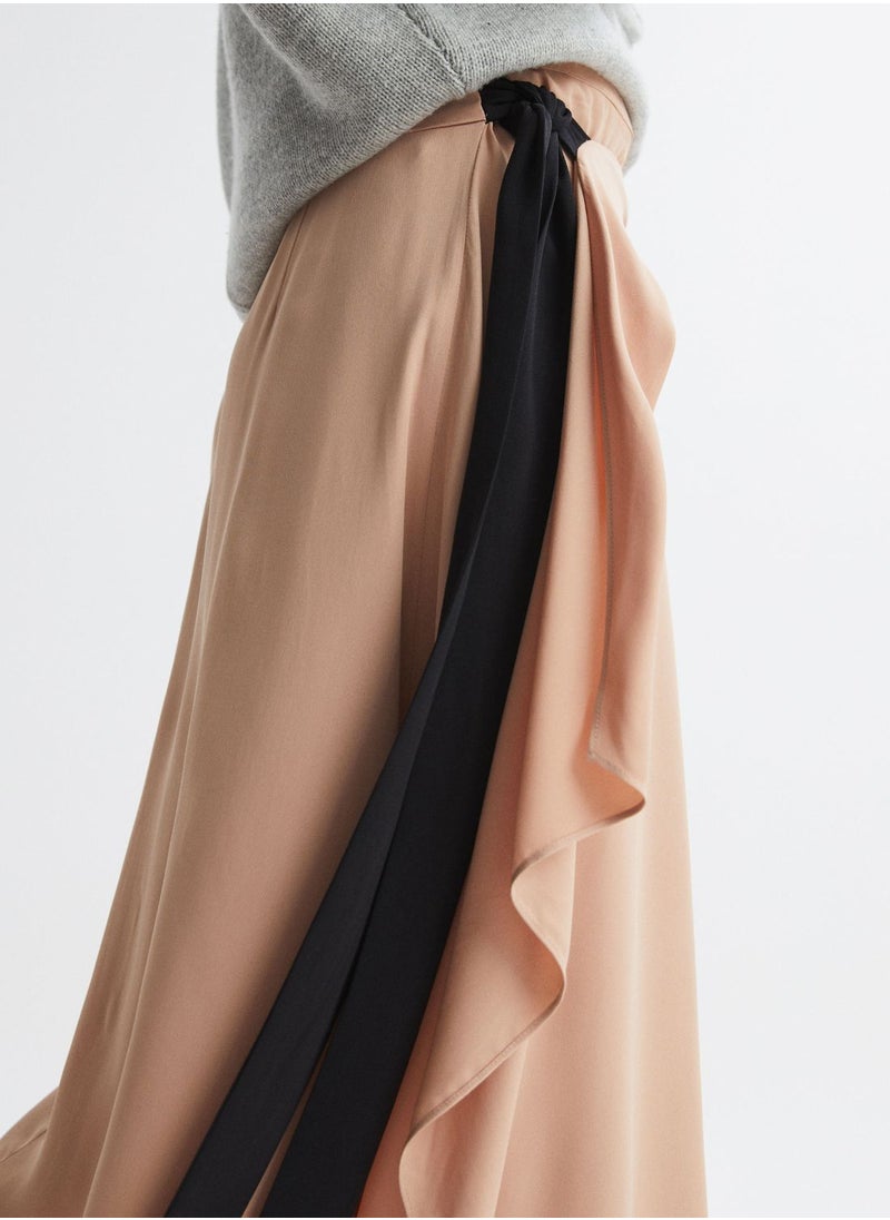 ريس تنورة مزينة برباط  - Image 3