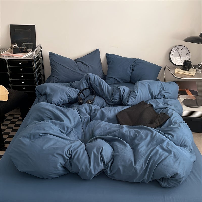3pcs Solid Color Ultra-Soft Brushed Polyester Duvet Cover Set Includes: One Duvet Cover Suitable for Down Comforters + Two Pillowcases. Filling Not Included. A Bedding Perfect for Home and Bedroom Use - Image 1