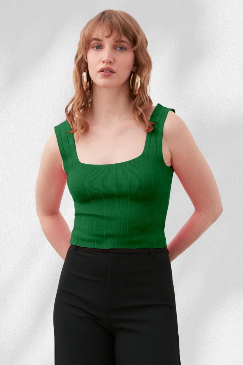 Tena Moda Women's Green Square Collar Thick Ribbed Undershirt