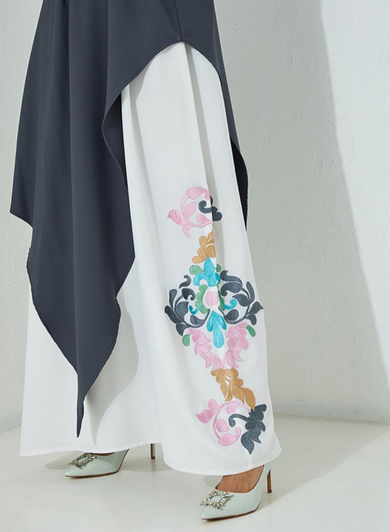 Rosette Abaya motifs abaya  - Image 2