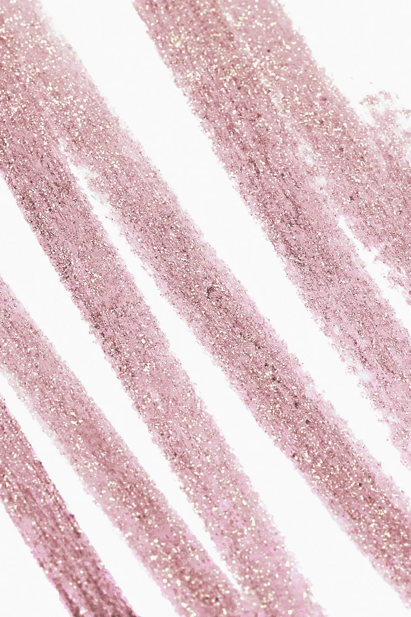 اتش اند ام قلم ظلال العيون ميك ات إيزي