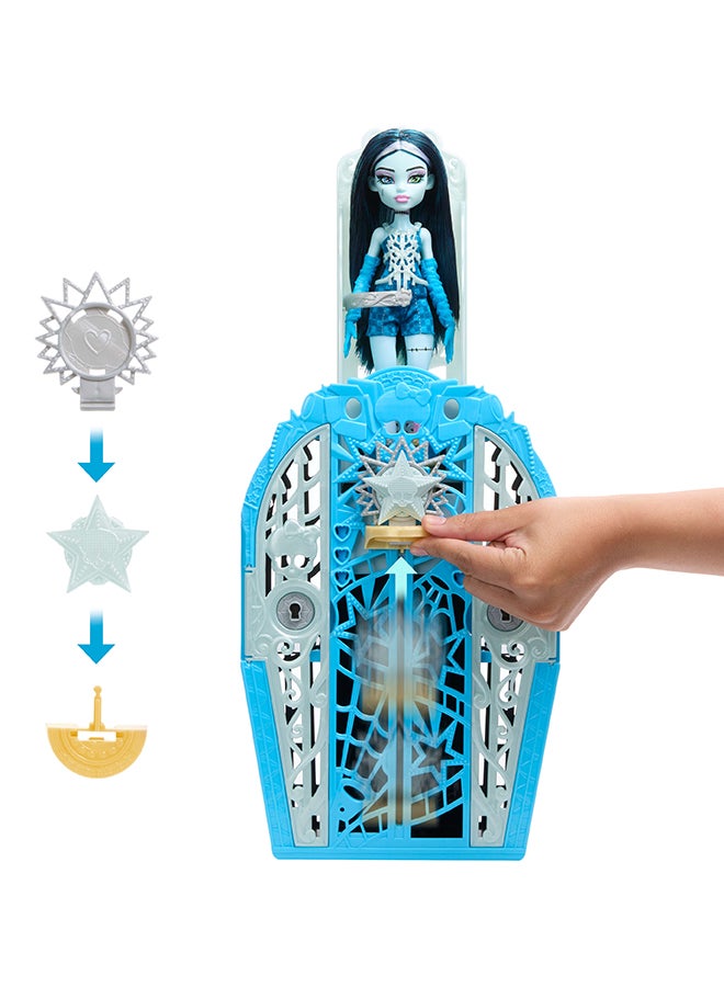 MONSTER HIGH Skulltimate Secrets Doll And Accessories Set, Hauntlywood Mysteries Frankie Stein With Reveal Closet & 19+ Glam Surprises Like Doll Clothes - Image 5