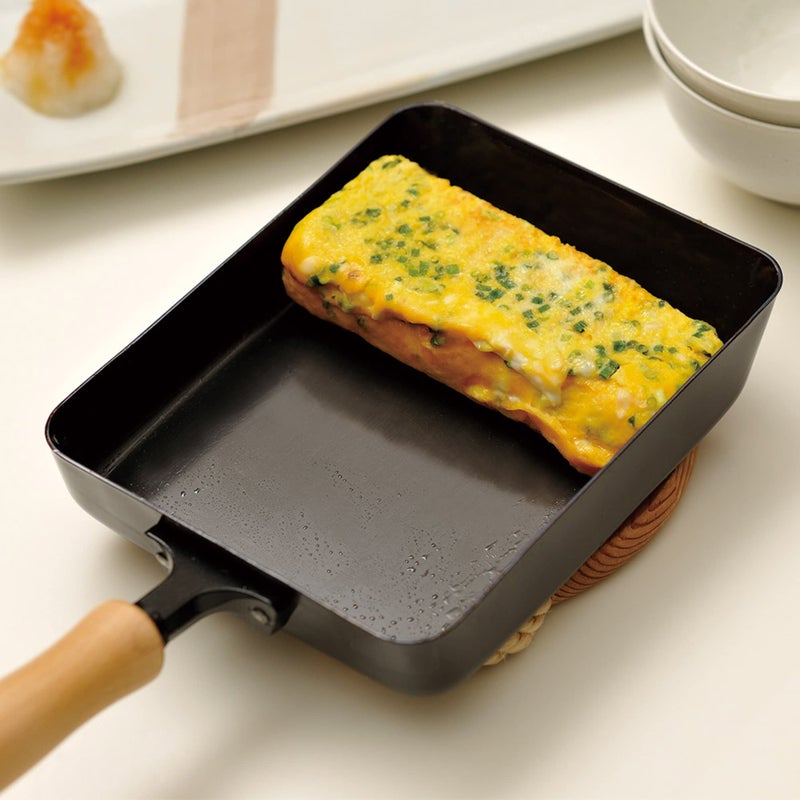 IPPINKA Japanese Iron Tamagoyaki Pan, Egg Omelette Pan Skillet, Made in Tsubame, Japan, 3.7 x 5.9 inch - Image 2