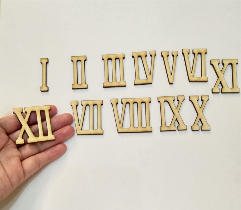 XIAOYUE 12pcs Wooden Roman Numerals ShapeUnfinished Wood Cutouts Wood Numerics Numbers Ornaments Craft Decoration 7CM