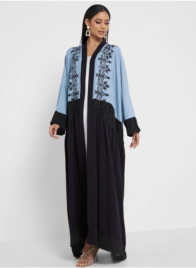Khizana - Colorblock Detail Abaya With Sheila - Image 1