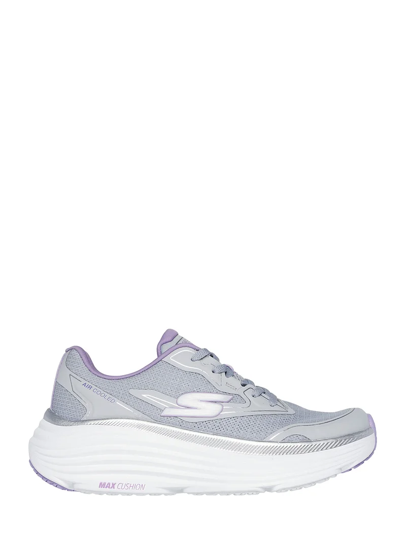 SKECHERS Max Cushioning Endeavour