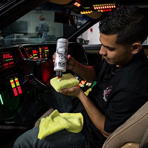 Chemical Guys TVD_201 Natural Shine, Satin Shine Dressing for Plastic, Rubber and Vinyl, Safe for Cars, Trucks, Motorcycles, RVs & More, 128 fl oz (1 Gallon) - Image 5