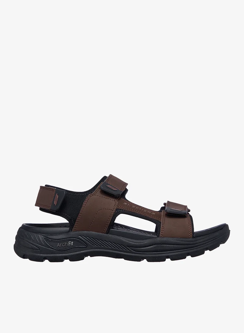 سكيتشرز آرتش فيت موتلي إس دي