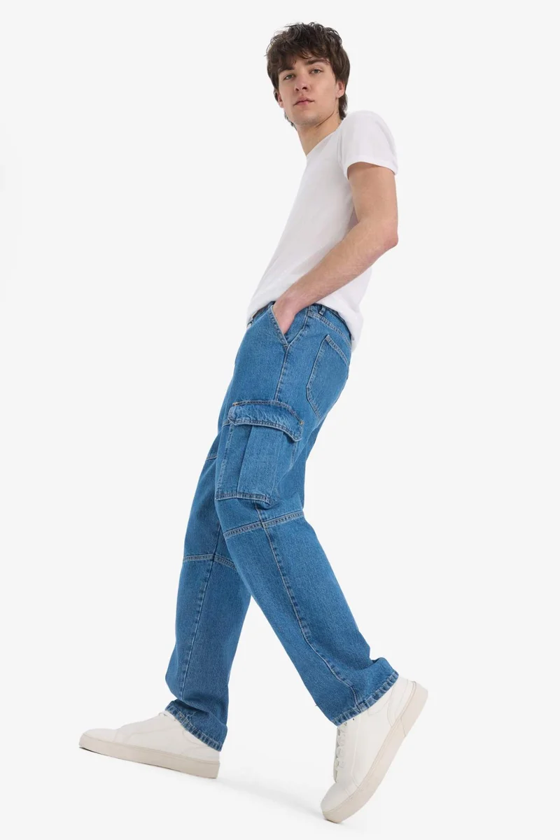 Defacto  Relax Fit Straight Leg Jeans for Men | Best Price UAE