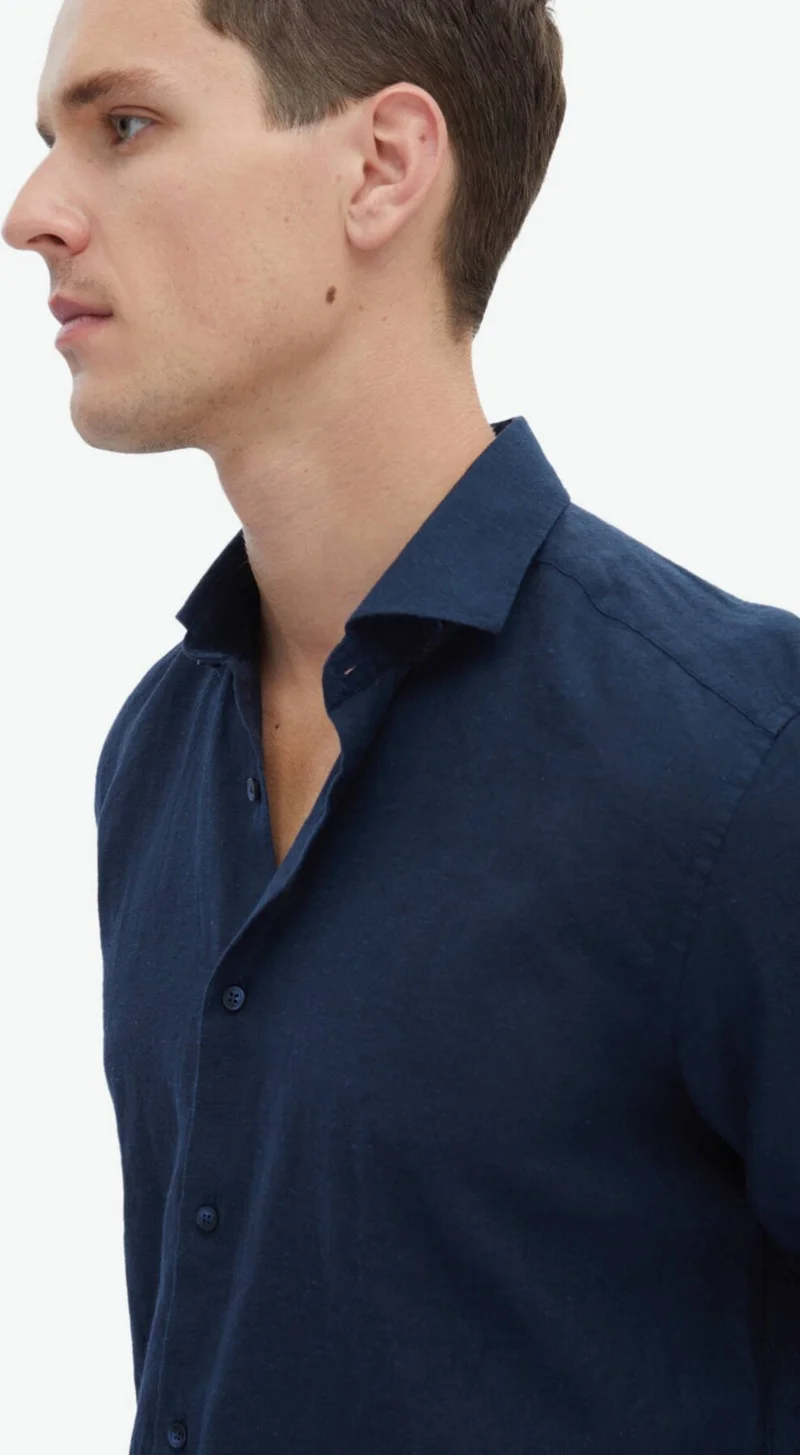 Kip Navy Blue Plain Regular Fit Woven Casual Cotton Blend Shirt