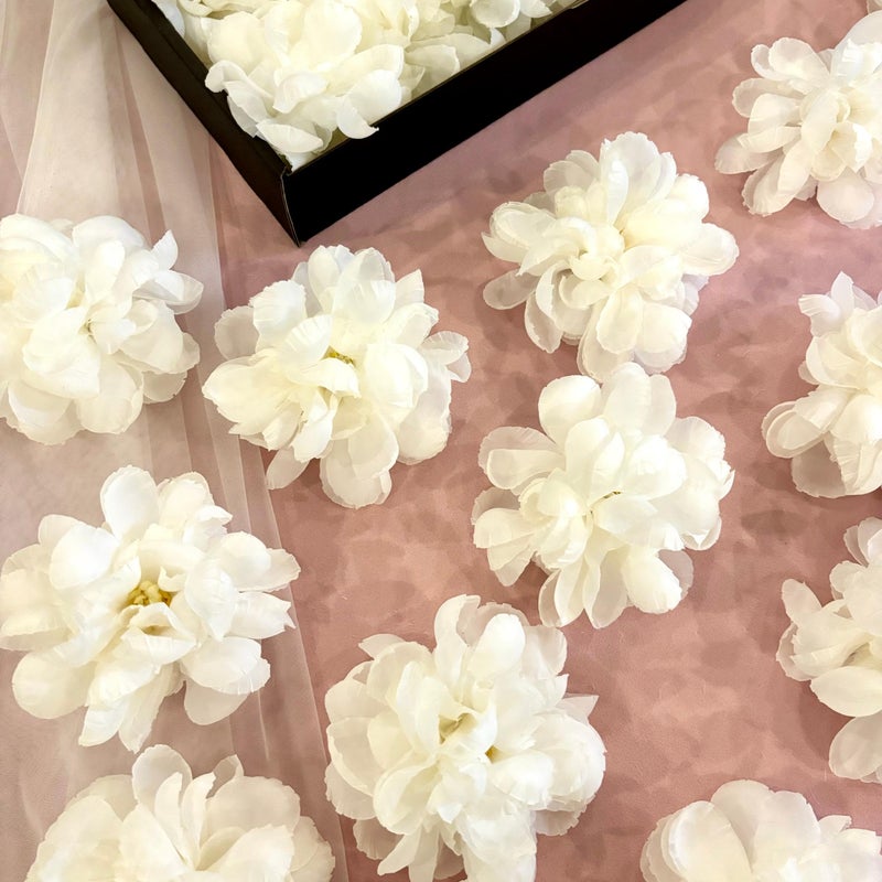 TeaSu Floating Flowers for Floating Candle Centerpieces, 12pcs Faux Flower Head for Wedding Centerpieces (White) - Image 3