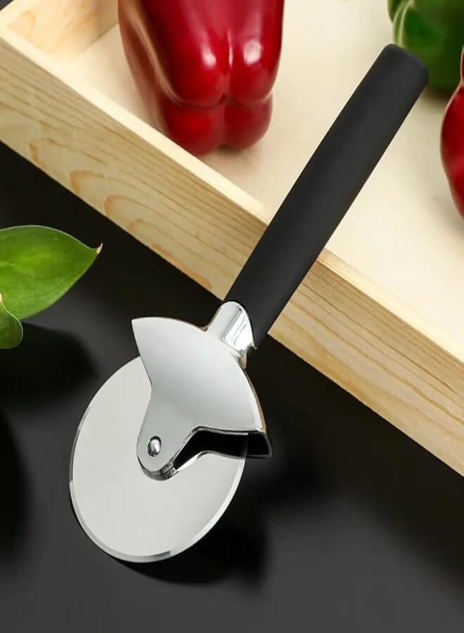 Generic Pizza Cutter with Stainless Steel Wheel Blade, Black Handle, Professional Kitchen Tool for Home and Restaurant .qu