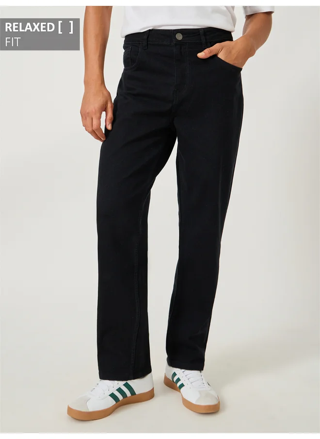 Styli Styli Mid Rise Cloud Wash Relaxed Fit Jeans