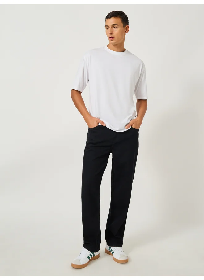 Styli Styli Mid Rise Cloud Wash Relaxed Fit Jeans
