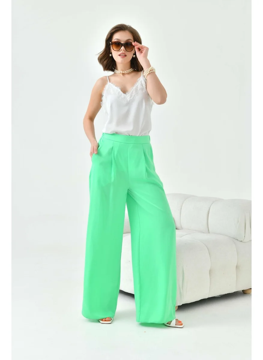 Garmi Women's Elastic Trousers Green