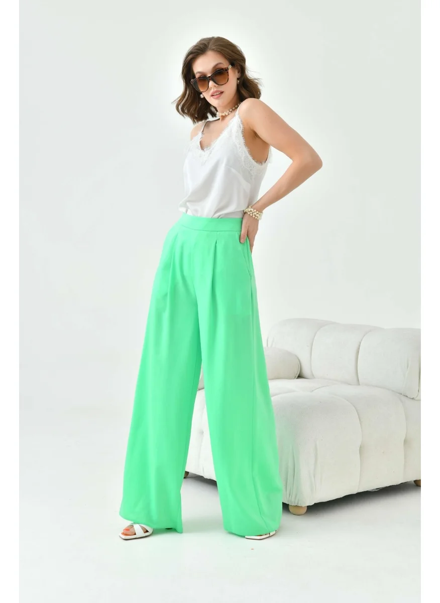 Garmi Women's Elastic Trousers Green