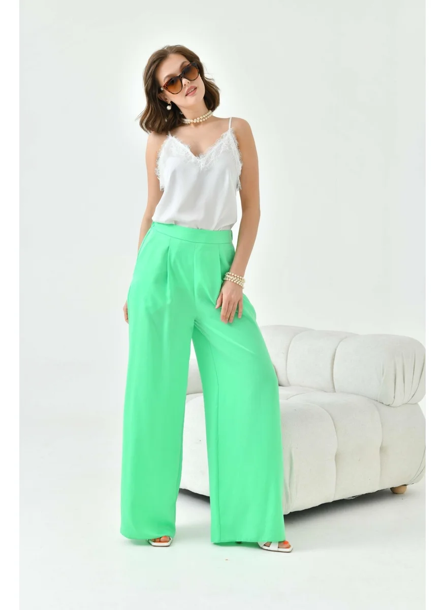 Garmi Women's Elastic Trousers Green