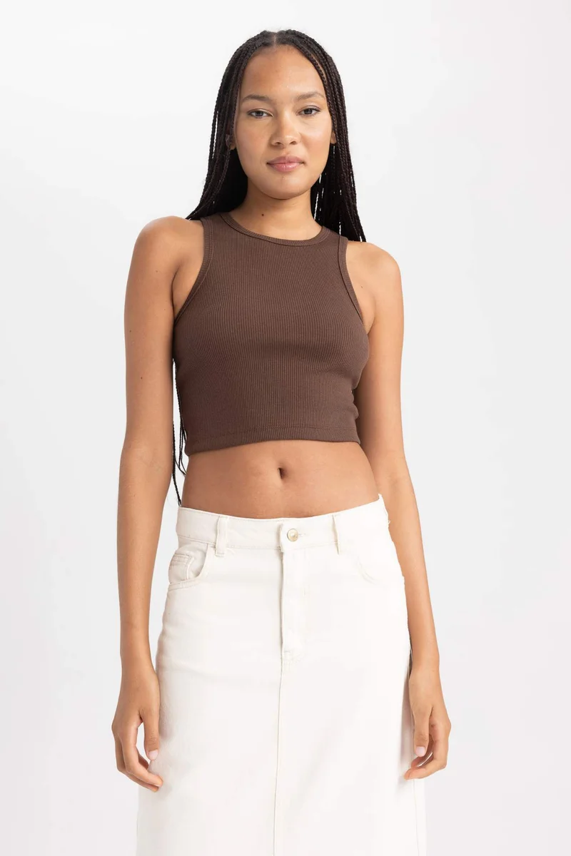 ديفاكتو Fitted Halter Neck Tank Top