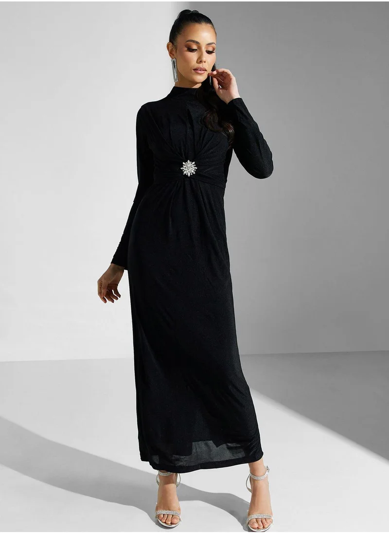 جولدن ابل Mock Neck Buckle Belted Dress