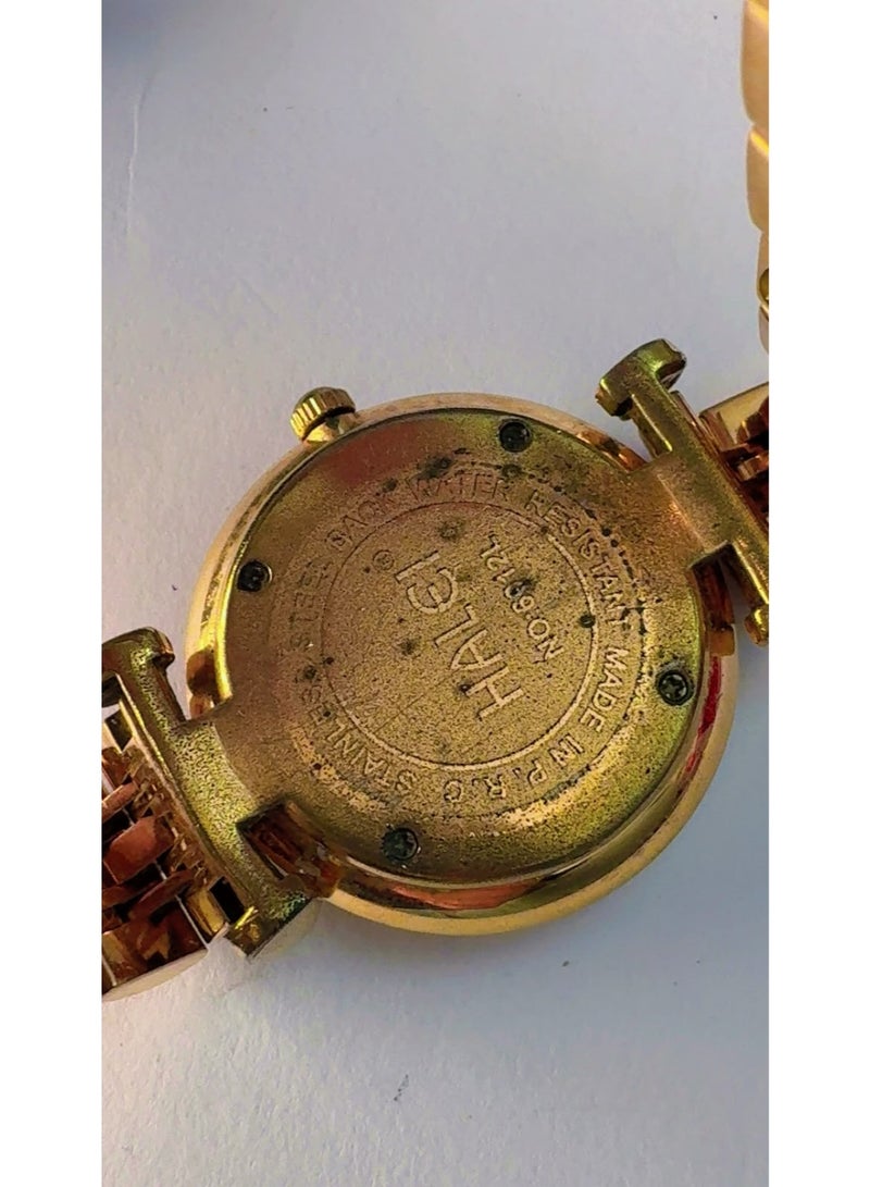 HALEI Luxury Gold Crystal Dial Women’s Analog Watch – Pre-Owned (Like Brand New Condition) - Image 5