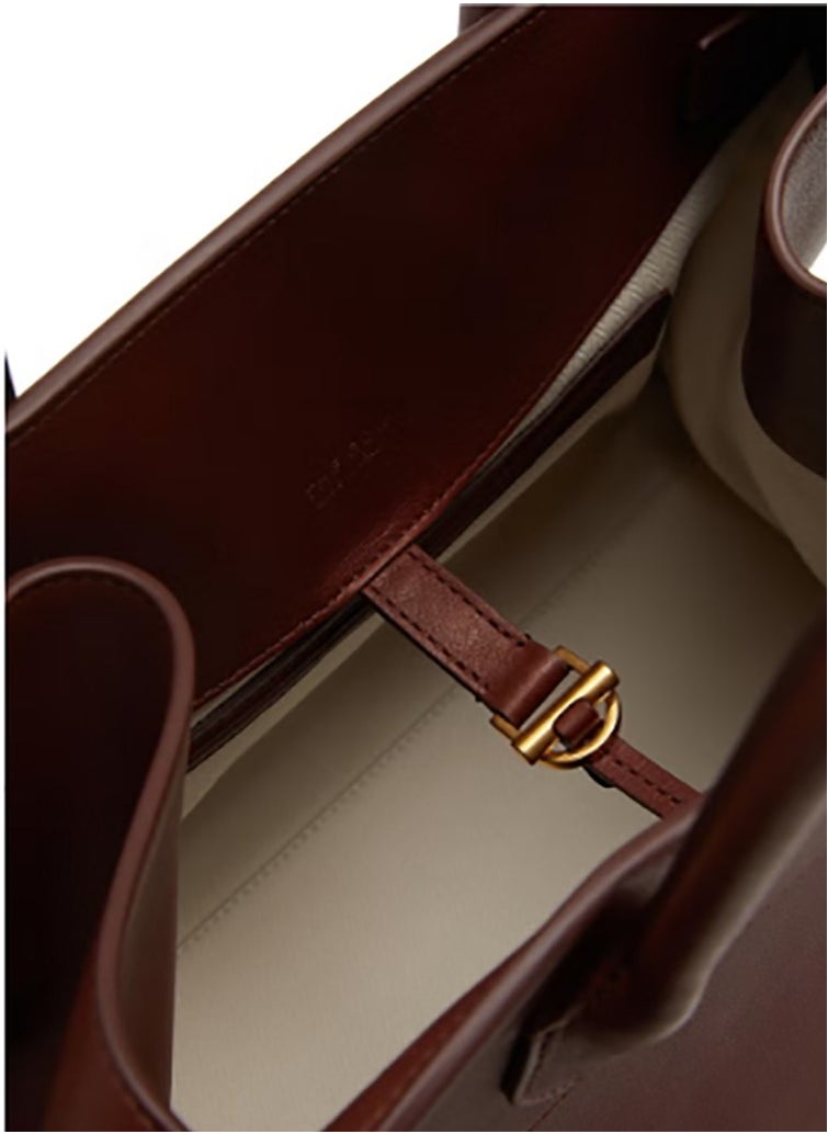 TR - The tote bag named Margaux 15, made from smooth leather, is from The Row. - Image 1