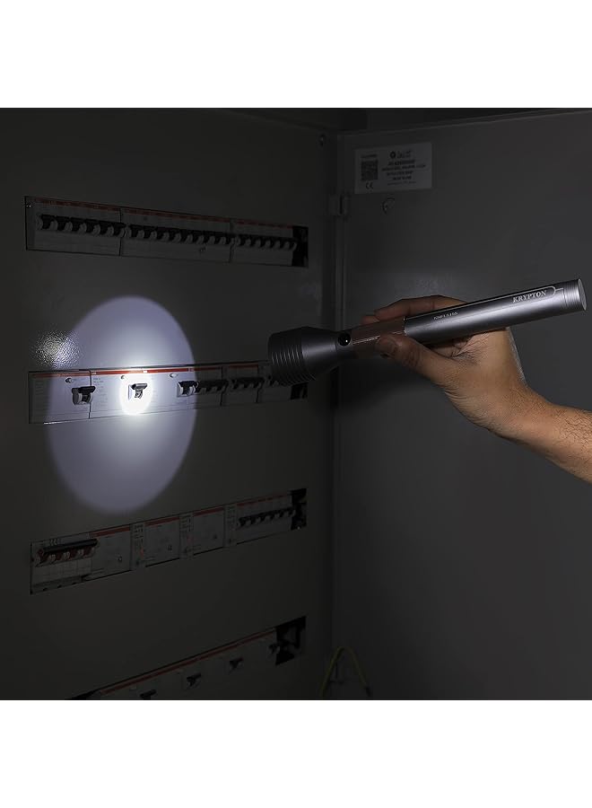 كريبتون مصباح يدوي LED قابل لإعادة الشحن مصنوع من الألومنيوم KNFL5155 بتصميم محمول وبطارية 4000 مللي أمبير في الساعة مع 4 ساعات من العمل وأضواء مؤشر مثالية للتخييم والسفر والمزيد - Image 5