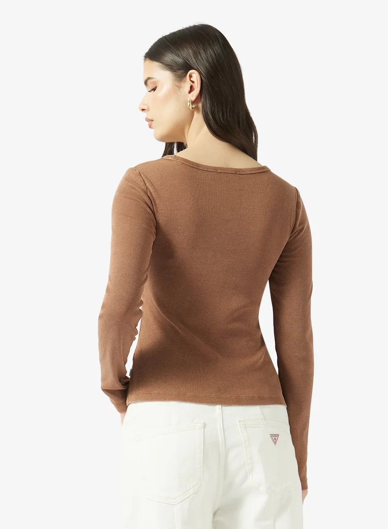 جيس جينز بلوزة بأكمام طويلة وفتحة رقبة مستديرة مضلعة