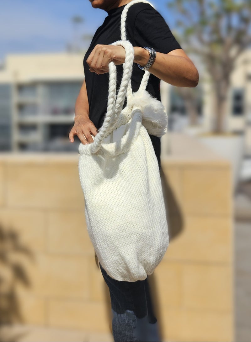 Hand made Soft Knitted Bottomless Tote Bag with Faux Fur Trim & Gold Chain Accent, Super Large Winter Shoulder Bag for Women, Cozy and Stylish, Lightweight and Spacious Tote, Perfect for Winter  - Image 2