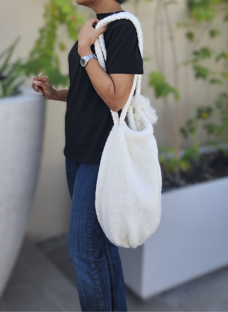 Hand made Soft Knitted Bottomless Tote Bag with Faux Fur Trim & Gold Chain Accent, Super Large Winter Shoulder Bag for Women, Cozy and Stylish, Lightweight and Spacious Tote, Perfect for Winter  - Image 3