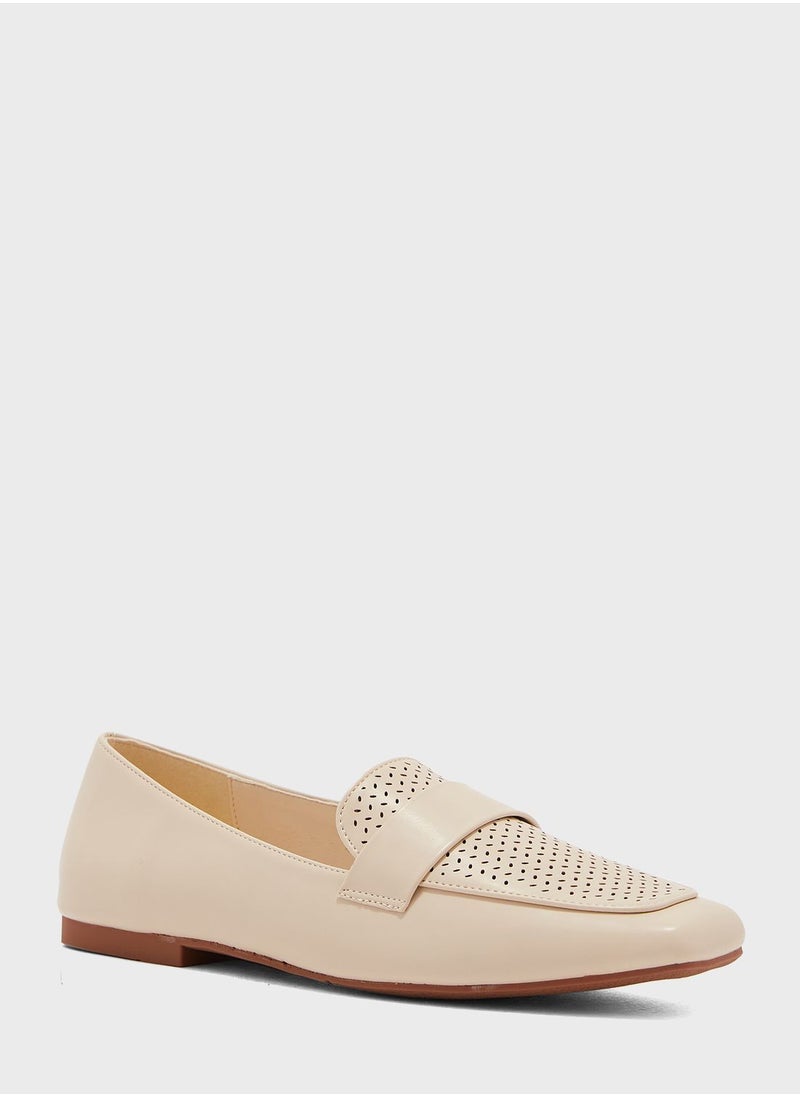 ELLA - Cutout Detail Loafercream - Image 1