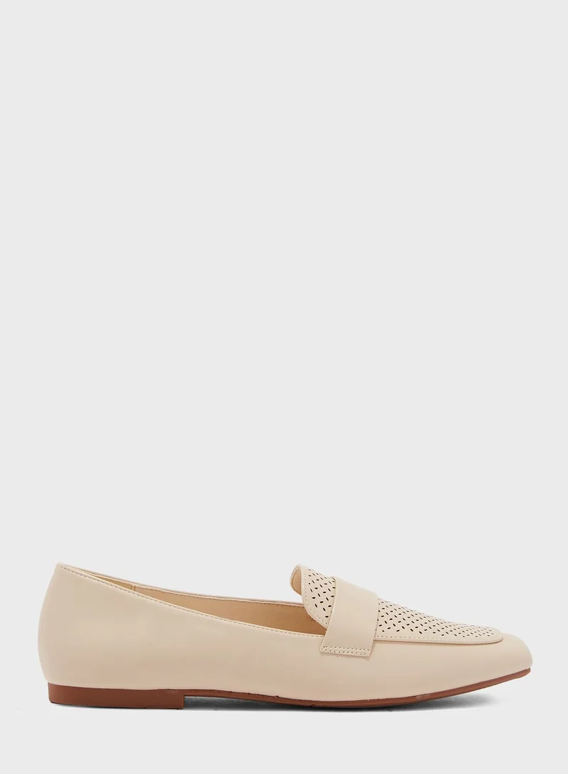 ELLA Cutout Detail Loafercream