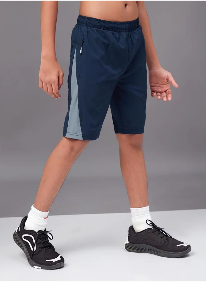 تكنوسبورت Contrast Side Panel 2-Way Stretch Shorts