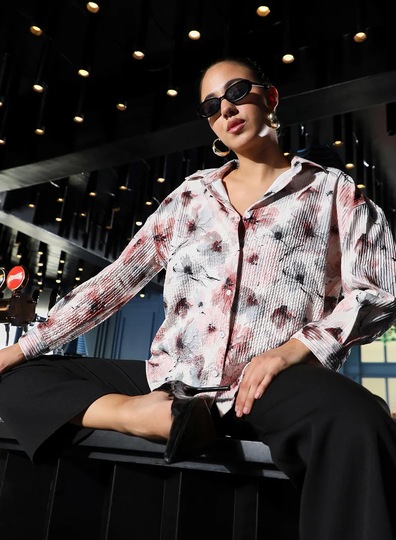Women's Off-White Stained-Flora Textured Oversized Shirt | نساء | أكمام طويلة | طبعة زهرية | طوق منتشر | كاجوال كبير الحجم | قميص