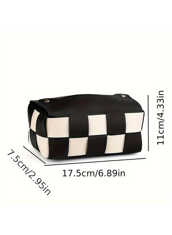 حامل علبة المناديل بتصميم شبكي بالأبيض والأسود من الجلد المنسوج الاصطناعي مع لمسات ذهبية - Image 1