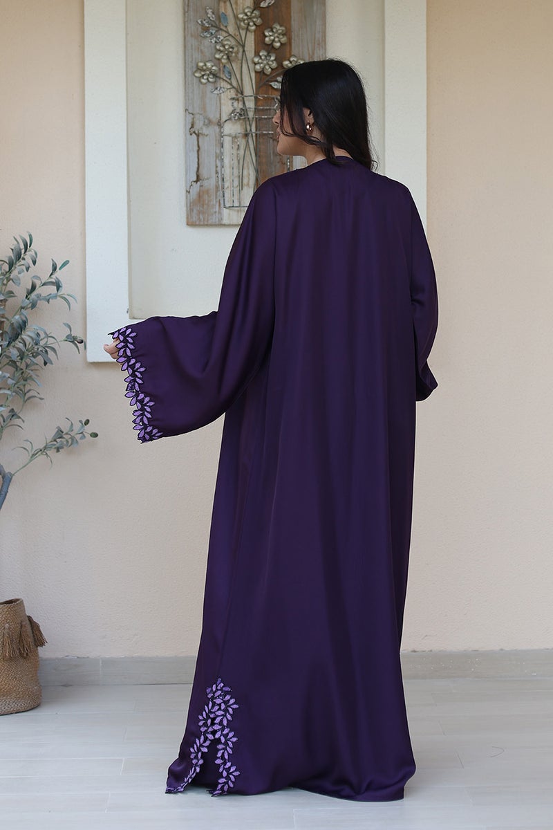 النخبة عباية زهرة البرقوق مع بطانة مطابقة - Image 4