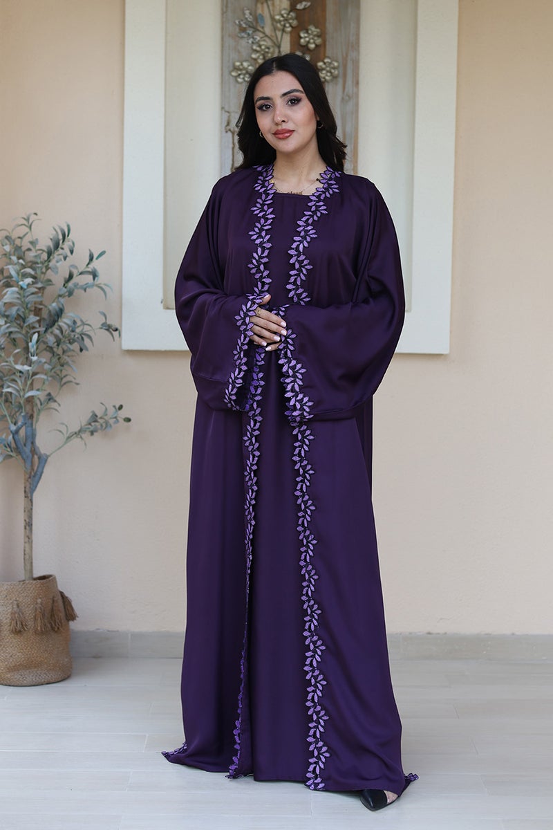 النخبة عباية زهرة البرقوق مع بطانة مطابقة - Image 2