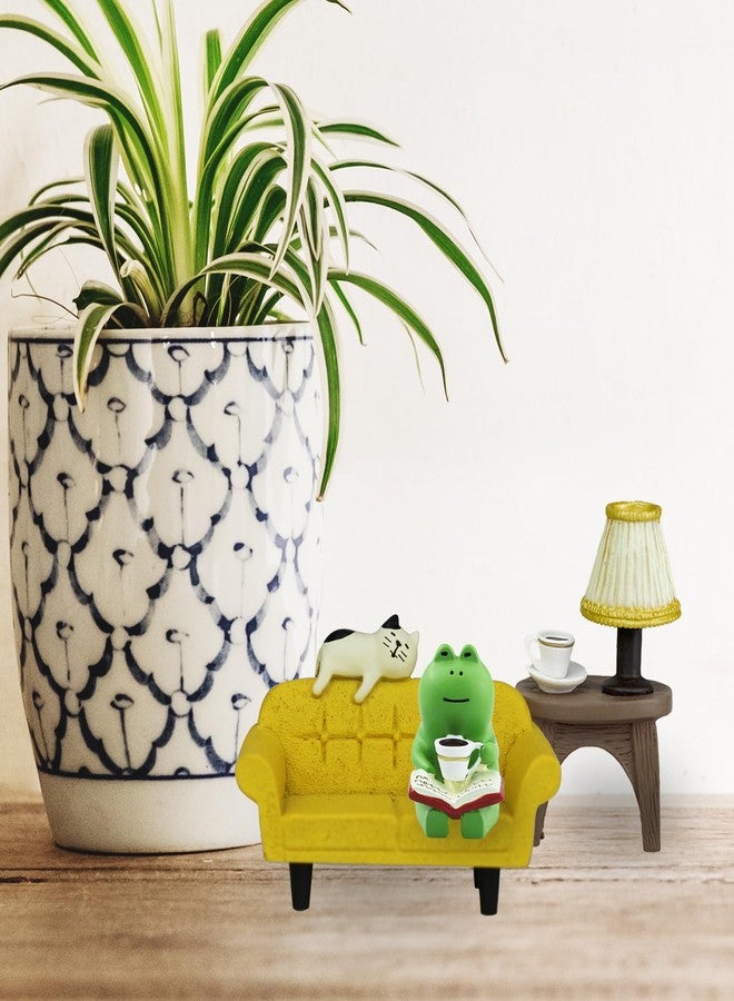 Mevodeata Cute Mini Frog Figurine with Small Sofa and Lamp Table Resin Frog Figure for Office Home Decor - Cute Frog Gift for Frog Lovers (Yellow Sofa) - Image 4