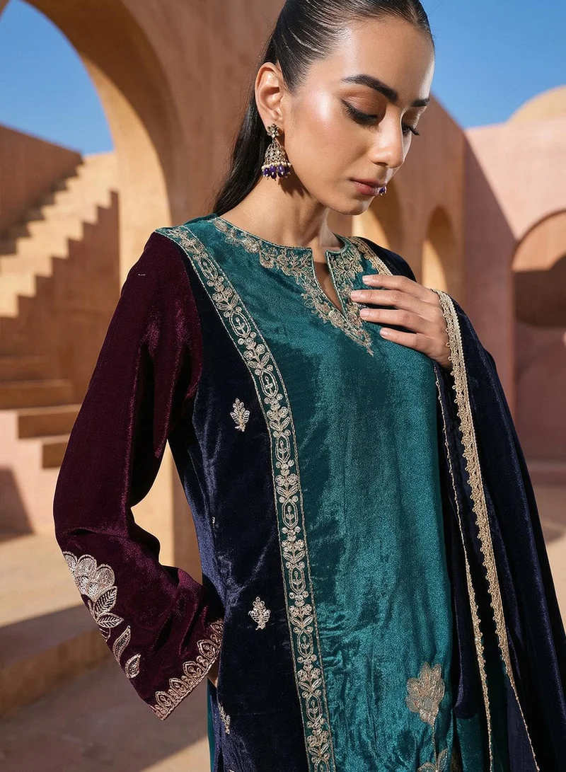 آي شين Rich Teal Embroidered STRAIGHT FIT Kurta sets in Velvet