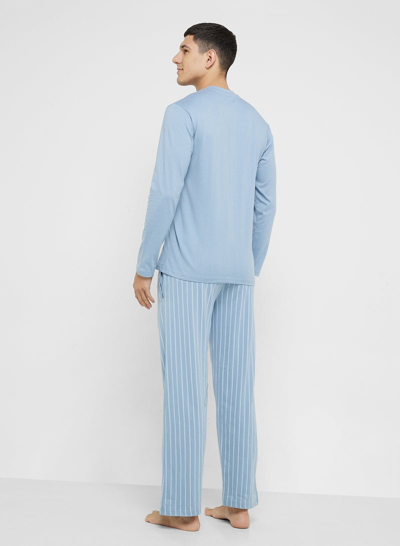 Robert Wood Essential Long Sleeve T-Shirt And Pyjamas Set - Image 2