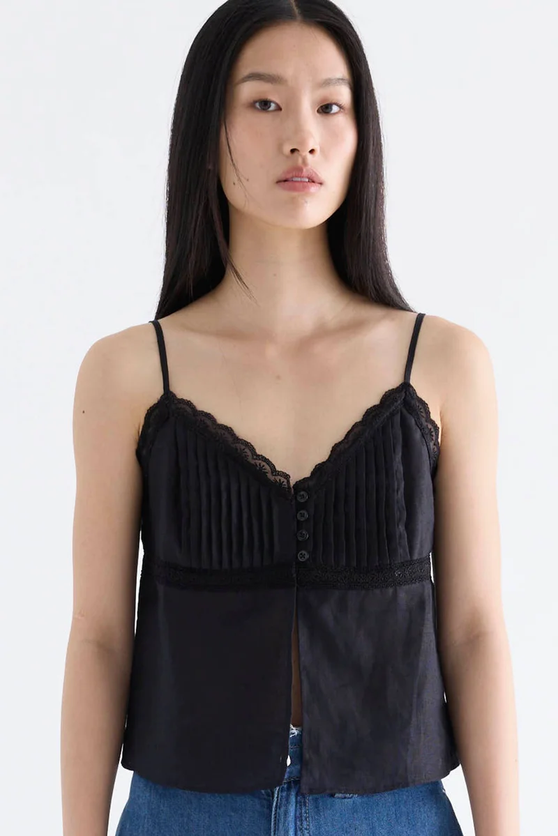 ذا اديتورز ماركت Mia Pleated Split-Front Top