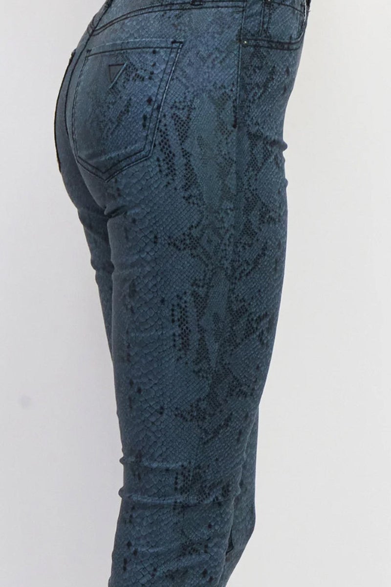 GUESS Women Skinny Fit Textured Pattern Leather Pants, Black - Image 3
